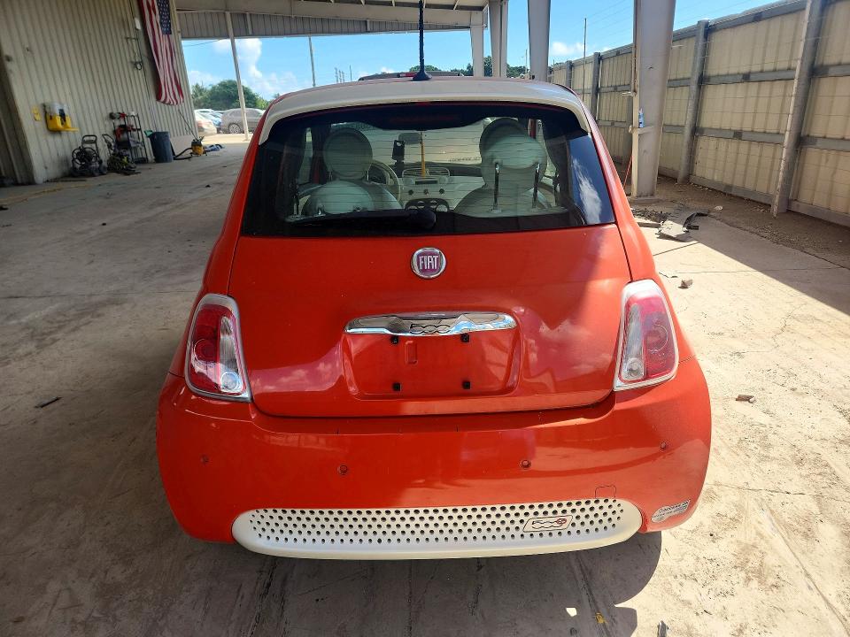 Снимка 6 от търг – 2015 FIAT 500 с VIN 3C3CFFGE6FT527461