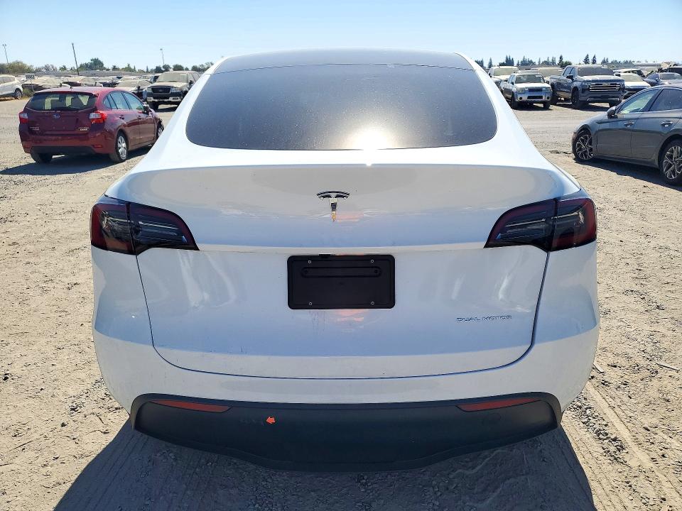 Photo 6 from auction – 2025 TESLA MODEL Y with VIN 7SAYGDEE6SF276376