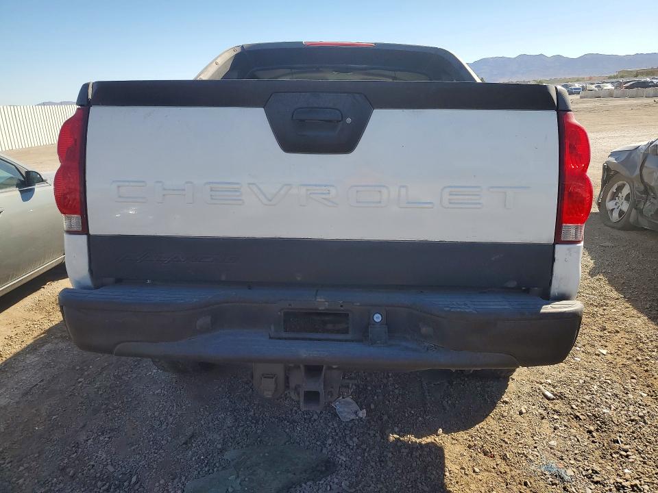Foto 6 de la subasta – 2003 CHEVROLET AVALANCHE con VIN 3GNEC13TX3G246165