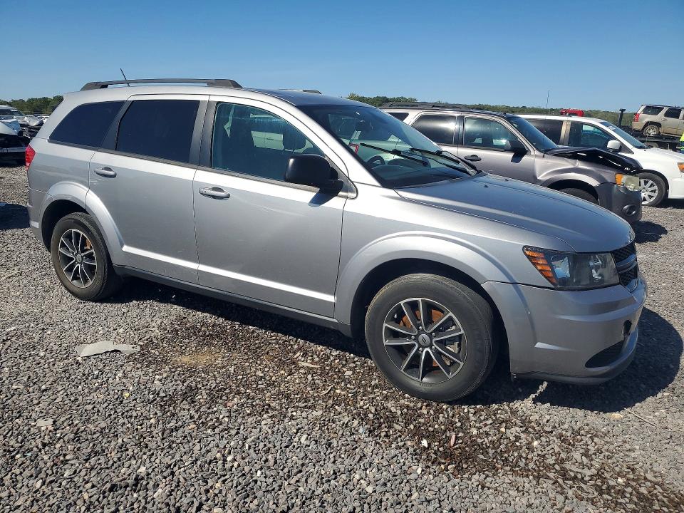 Снимка 4 от търг – 2018 DODGE JOURNEY с VIN 3C4PDCAB7JT243359