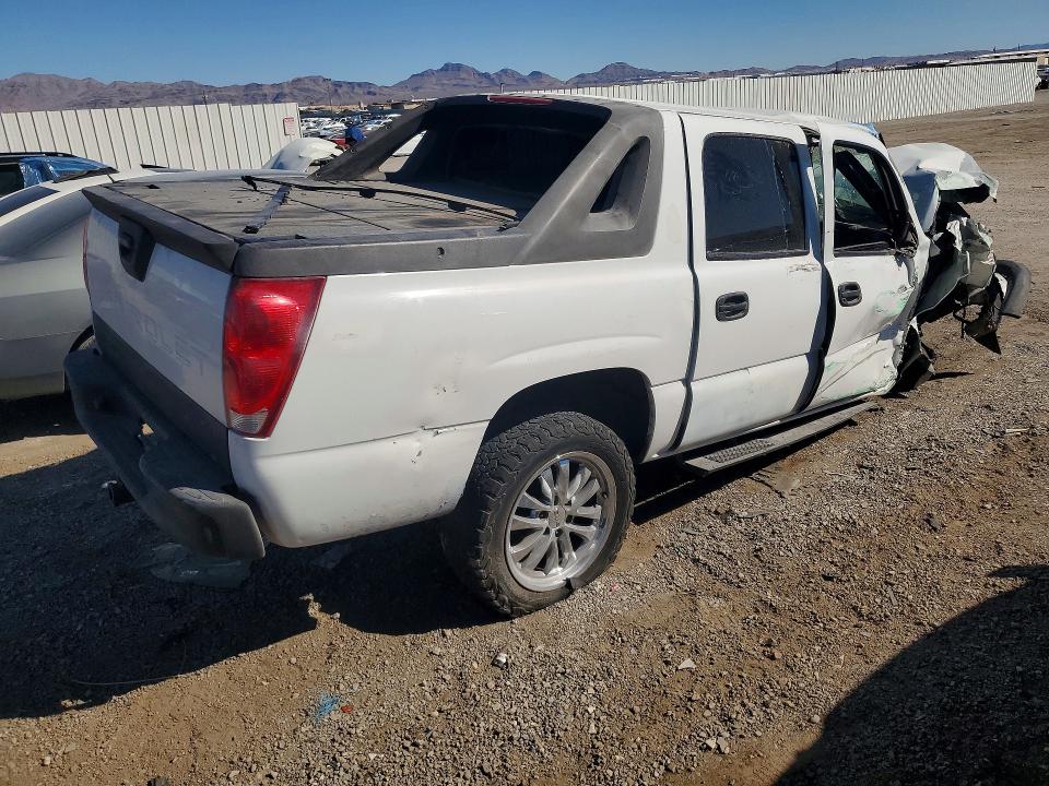 Foto 3 de la subasta – 2003 CHEVROLET AVALANCHE con VIN 3GNEC13TX3G246165