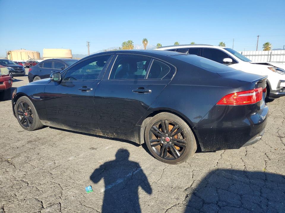 Фото 2 с аукциона – 2017 JAGUAR XE с VIN SAJAE4BG9HA957614