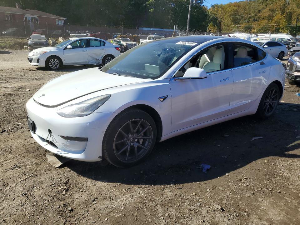 TESLA MODEL 3 2019 с VIN 5YJ3E1EA3KF407613 - Снимка от търг