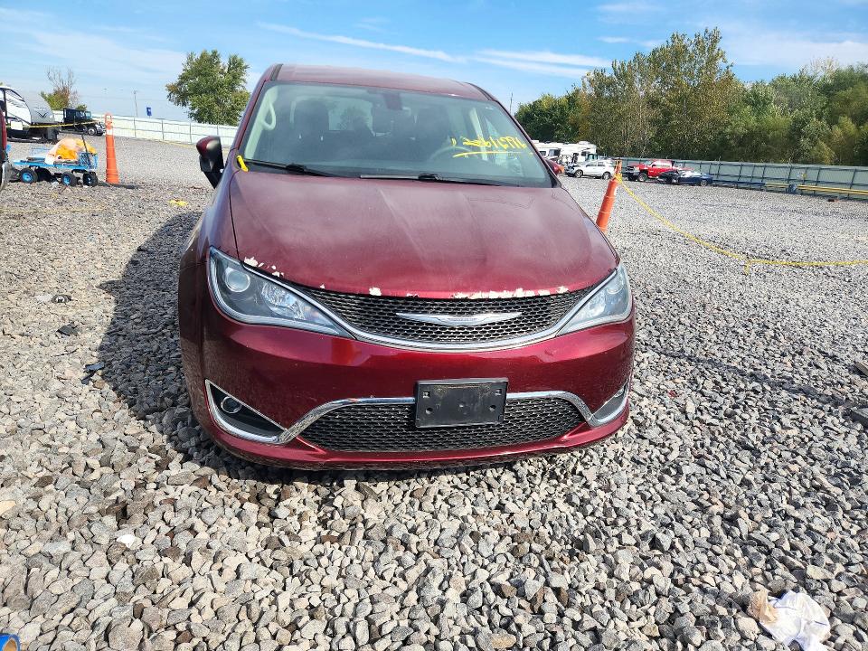 Фото 5 с аукциона – 2017 CHRYSLER PACIFICA с VIN 2C4RC1BG7HR782152