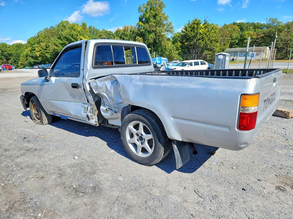 Photo 2 from auction – 1991 TOYOTA PICKUP with VIN JT4RN81A6M5120599