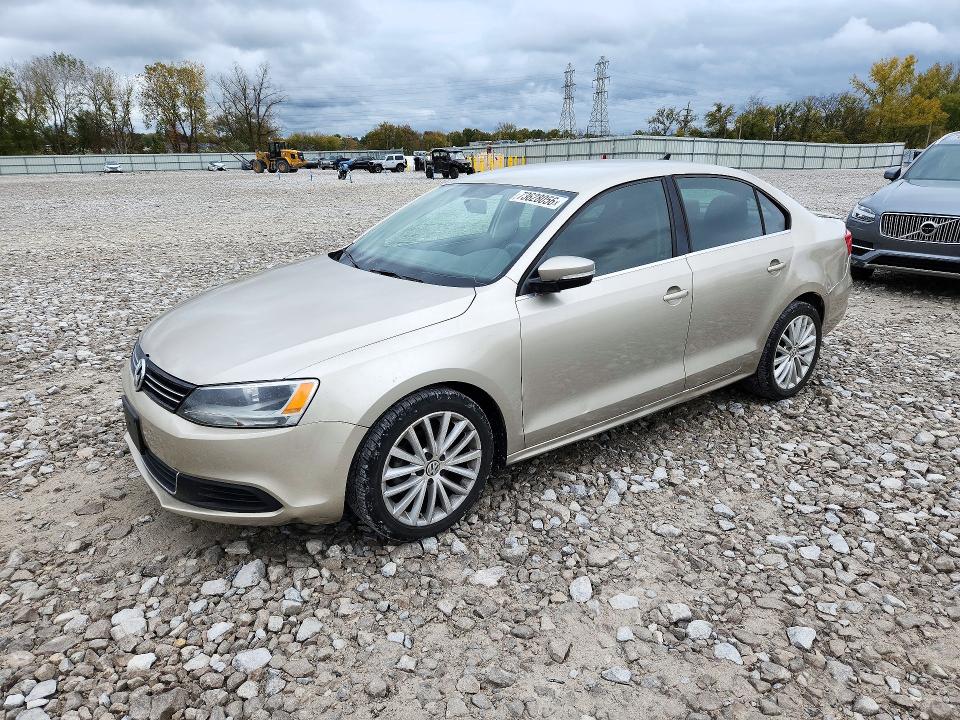 VOLKSWAGEN JETTA 2013 с VIN 3VWLL7AJ2DM232118 - Снимка от търг