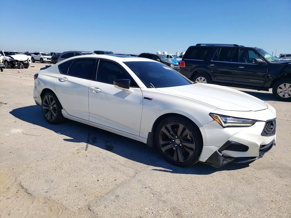 Снимка 4 от търг – 2022 ACURA TLX с VIN 19UUB5F59NA003672