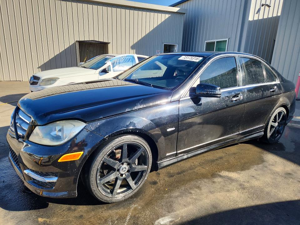 صورة رقم 1 من المزاد - 2012 MERCEDES-BENZ C مع VIN WDDGF4HB2CA625109