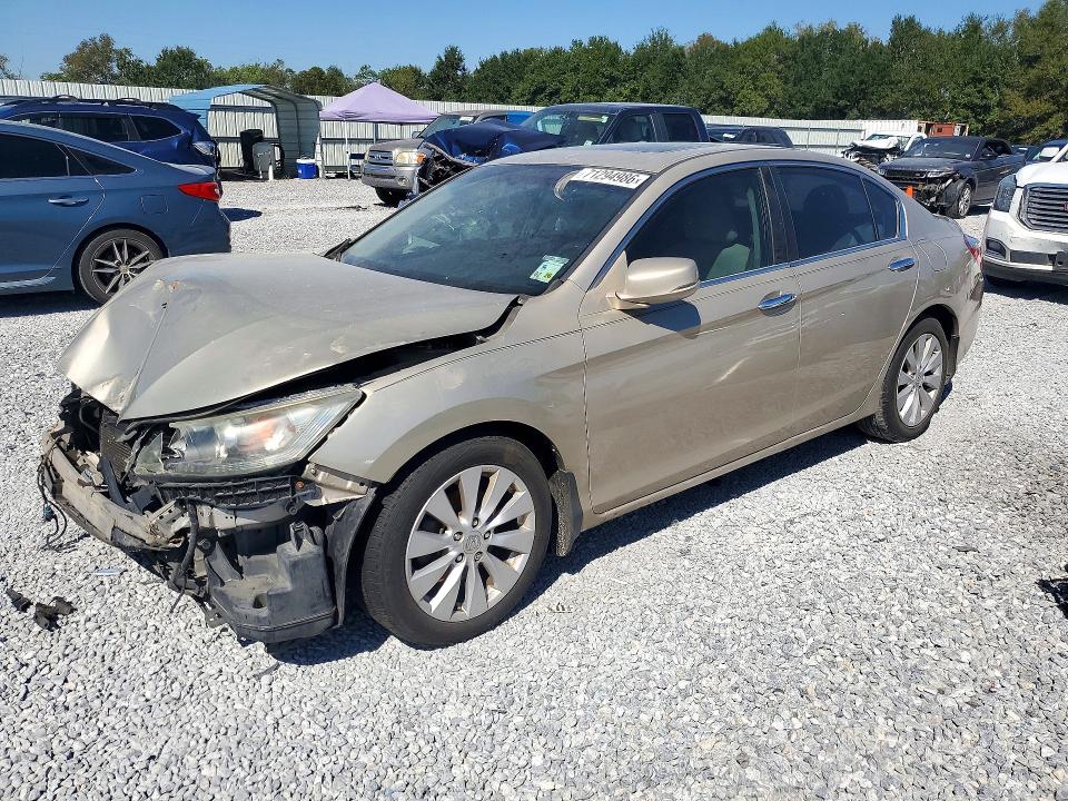 HONDA ACCORD 2013 с VIN 1HGCR2F70DA208013 - Снимка от търг