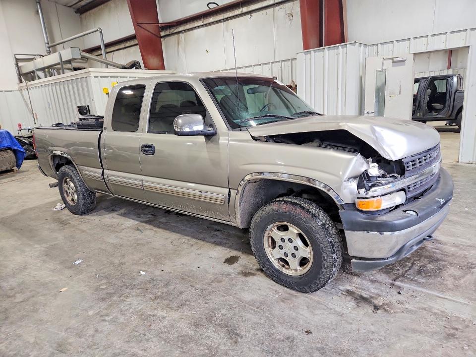 Photo 4 from auction – 2000 CHEVROLET SILVERADO with VIN 1GCEC19T3YZ166861