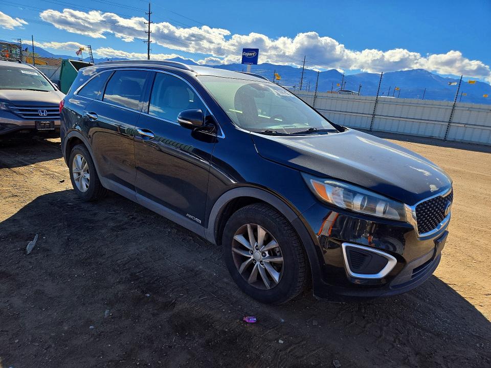 Photo 4 from auction – 2016 KIA SORENTO with VIN 5XYPGDA5XGG072582