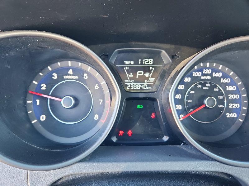 Снимка 9 от търг – 2014 HYUNDAI ELANTRA с VIN 5NPDH4AEXEH488556