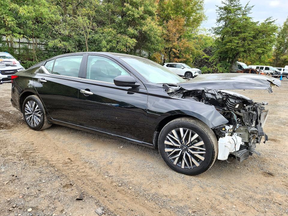 Photo 4 from auction – 2025 NISSAN ALTIMA with VIN 1N4BL4DV4SN397575