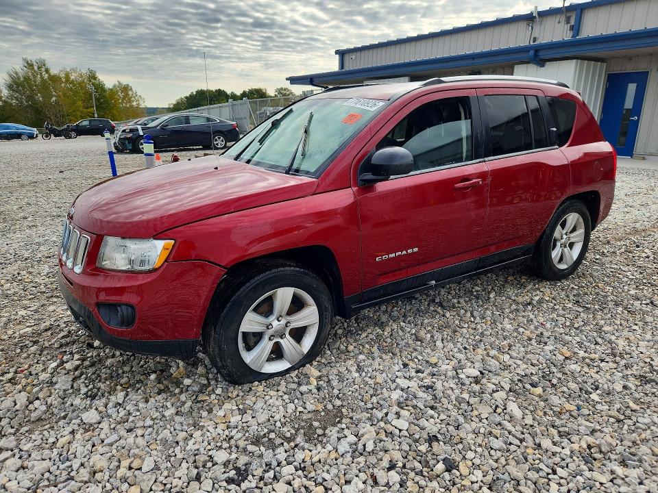 JEEP COMPASS 2011 مع رقم تعريف المركبة 1J4NF1FB6BD154916 - صورة من المزاد