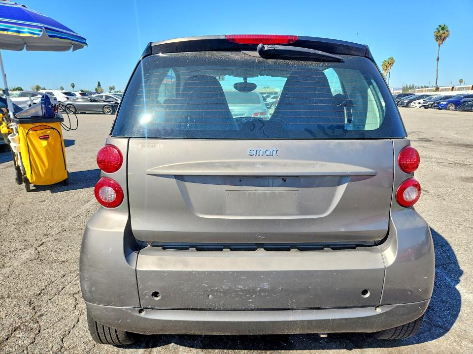 Снимка 6 от търг – 2011 SMART FORTWO с VIN WMEEJ3BA2BK437548