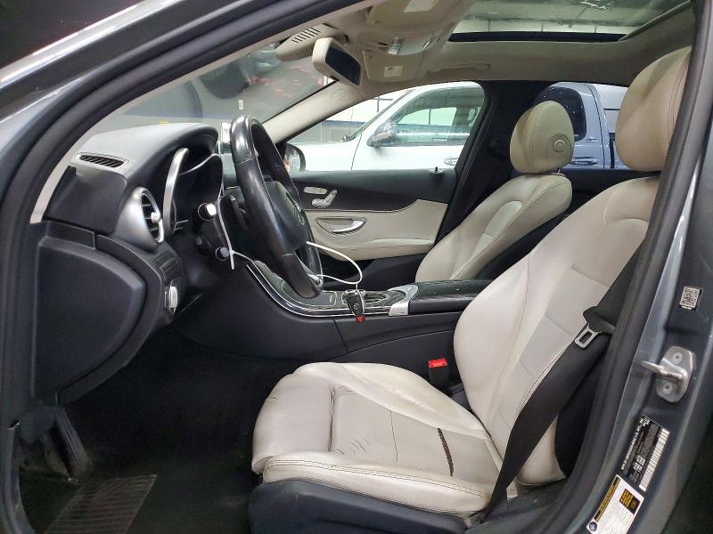 Снимка 7 от търг – 2017 MERCEDES-BENZ C с VIN 55SWF4KB9HU224300