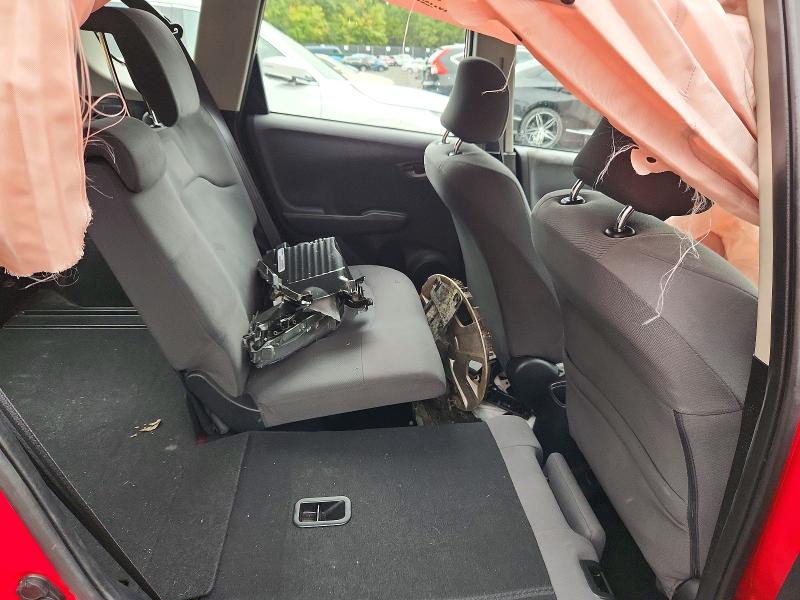 Photo 10 from auction – 2013 HONDA FIT with VIN JHMGE8H31DC067478