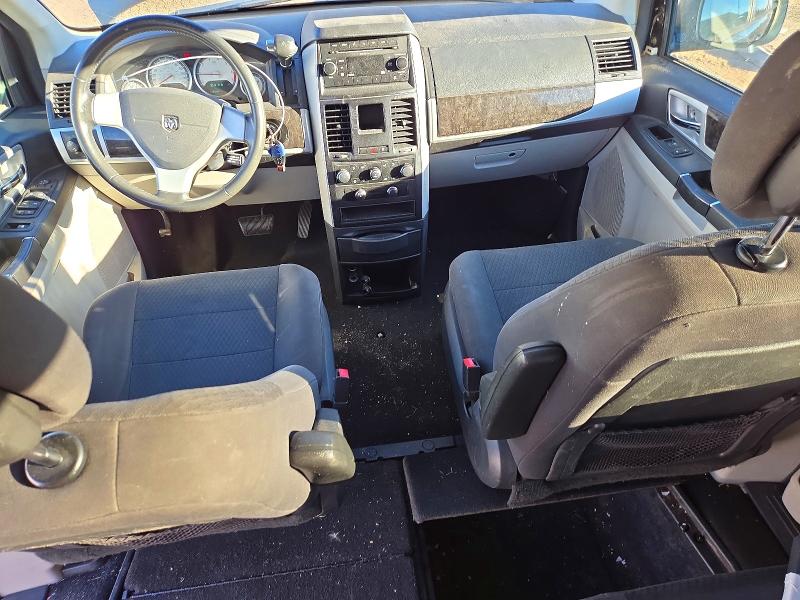 Снимка 8 от търг – 2010 DODGE GRAND CARAVAN с VIN 2D4RN5D15AR433848