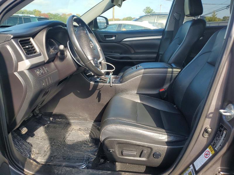 Снимка 7 от търг – 2017 TOYOTA HIGHLANDER с VIN 5TDJZRFH2HS403997