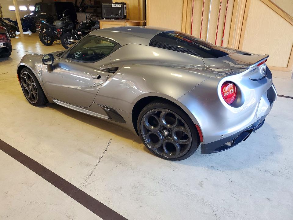 Photo 2 from auction – 2017 ALFA ROMEO 4C with VIN ZARBAAA41HM244988