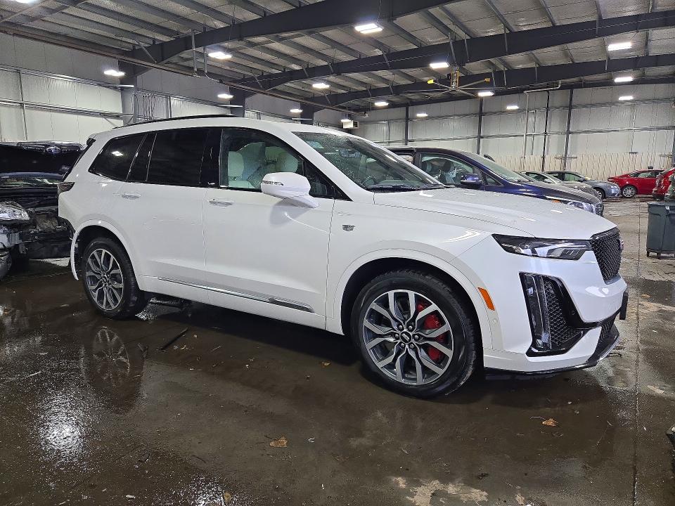 Снимка 4 от търг – 2023 CADILLAC XT6 с VIN 1GYKPGRS9PZ213983