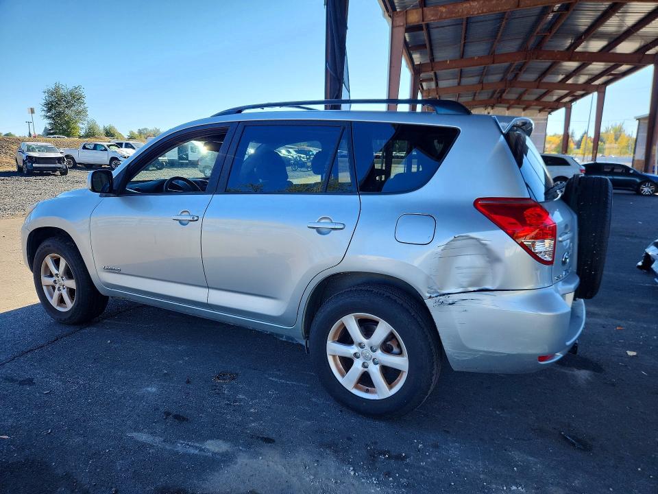 Снимка 2 от търг – 2007 TOYOTA RAV4 с VIN JTMBK31V276022698