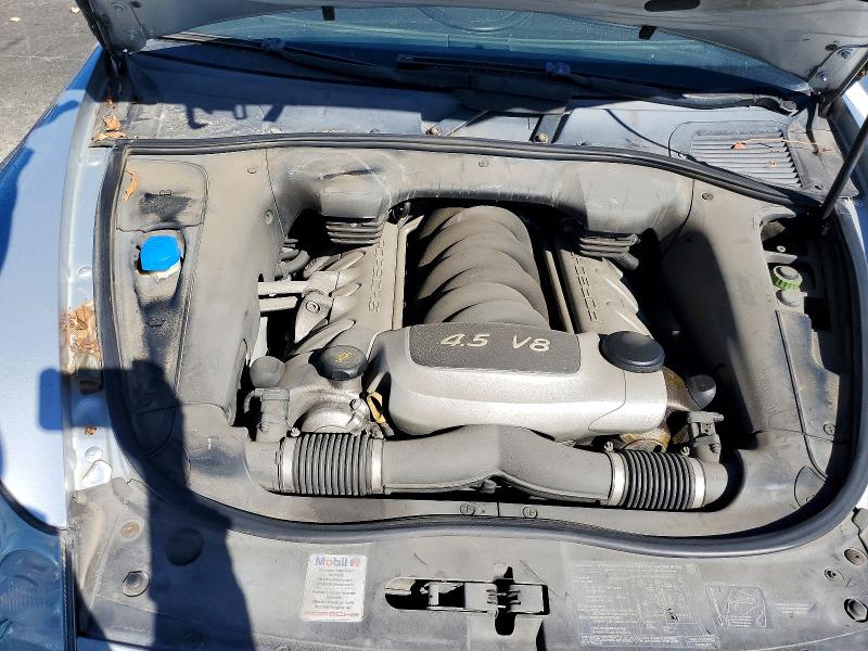 Снимка 12 от търг – 2004 PORSCHE CAYENNE с VIN WP1AB29P14LA60513