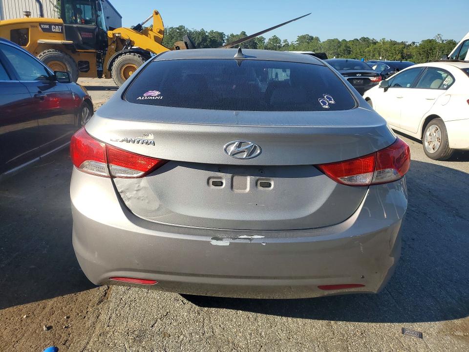 Photo 6 from auction – 2013 HYUNDAI ELANTRA with VIN KMHDH4AE9DU760465