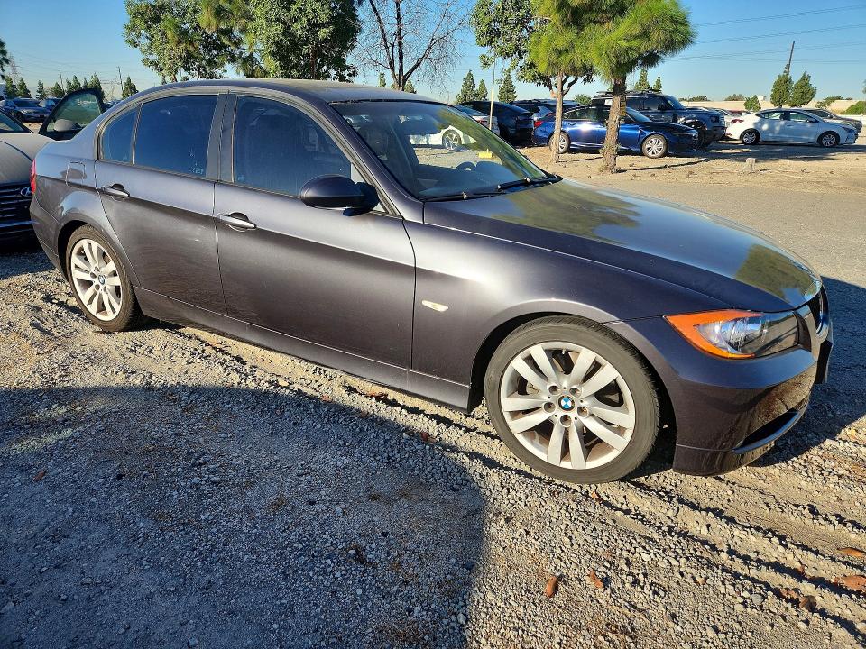 Zdjęcie 4 z aukcji – 2008 BMW 328 z VIN WBAVC53558FZ88304
