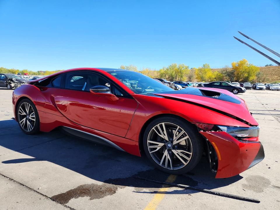 Foto 4 de la subasta – 2017 BMW I8 con VIN WBY2Z2C5XHV676390