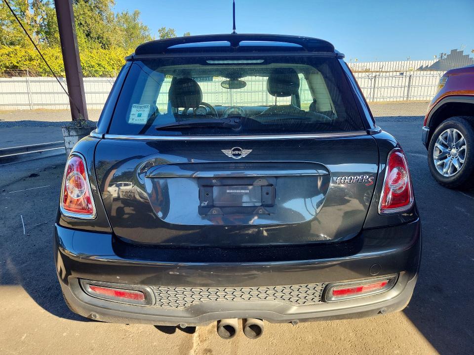Zdjęcie 6 z aukcji – 2013 MINI COOPER z VIN WMWSV3C51DT389283
