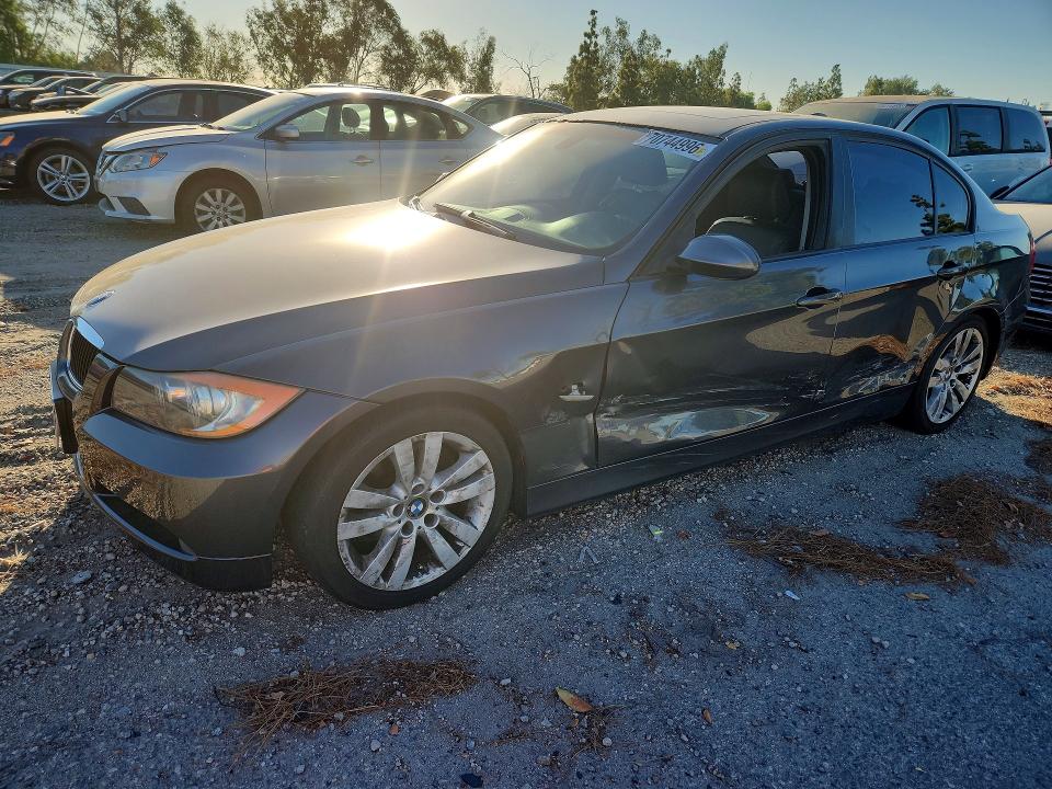 BMW 328 2008 z numerem VIN WBAVC53558FZ88304 - Zdjęcie z aukcji