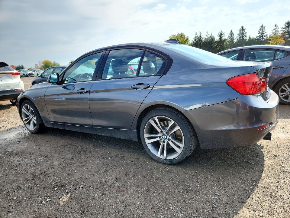 Снимка 2 от търг – 2013 BMW 335 с VIN WBA3B9C50DJ465720