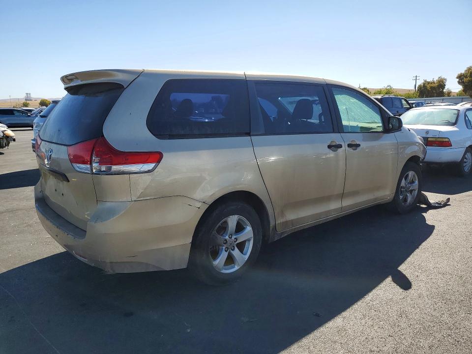 Photo 3 from auction – 2012 TOYOTA SIENNA with VIN 5TDKA3DC4CS011810