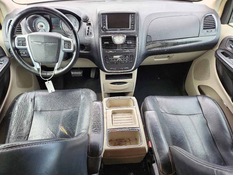 Photo 8 from auction – 2011 CHRYSLER TOWN & COUNTRY with VIN 2A4RR8DG3BR659261