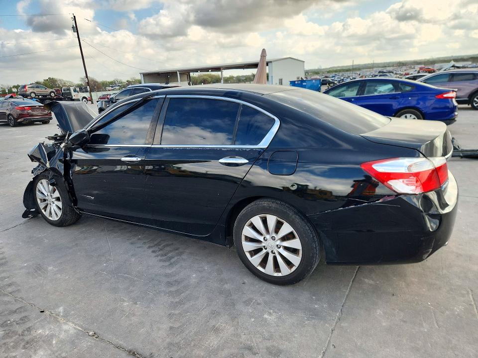 Фото 2 с аукциона – 2014 HONDA ACCORD с VIN 1HGCR2F35EA200035