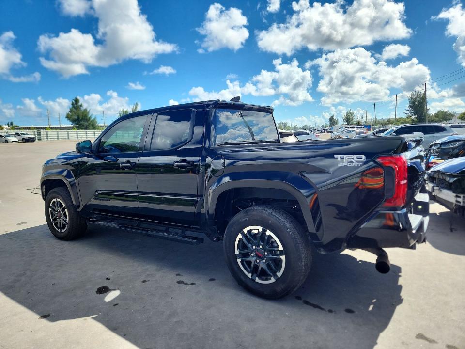 Снимка 2 от търг – 2025 TOYOTA TACOMA с VIN 3TMKB5FN1SM035617