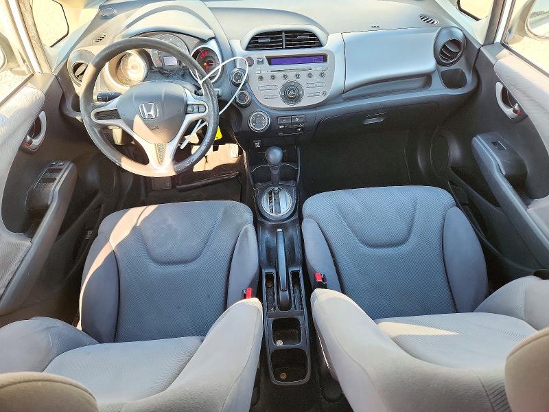 Снимка 8 от търг – 2013 HONDA FIT с VIN JHMGE8H33DC078644