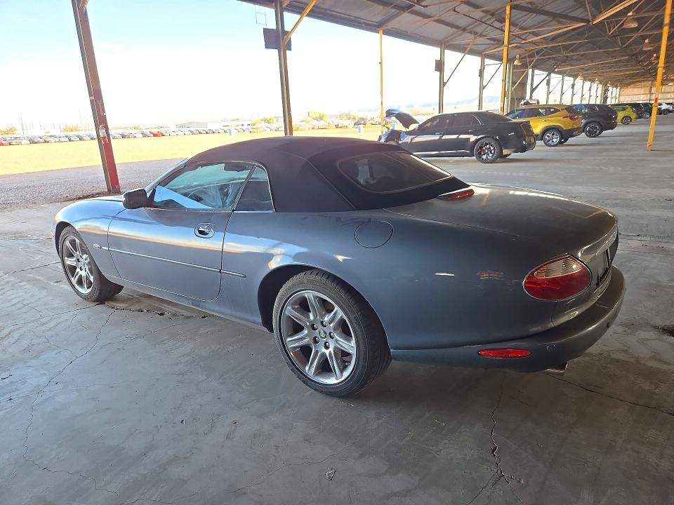 Фото 2 с аукциона – 2001 JAGUAR XK8 с VIN SAJDA42C41NA11895