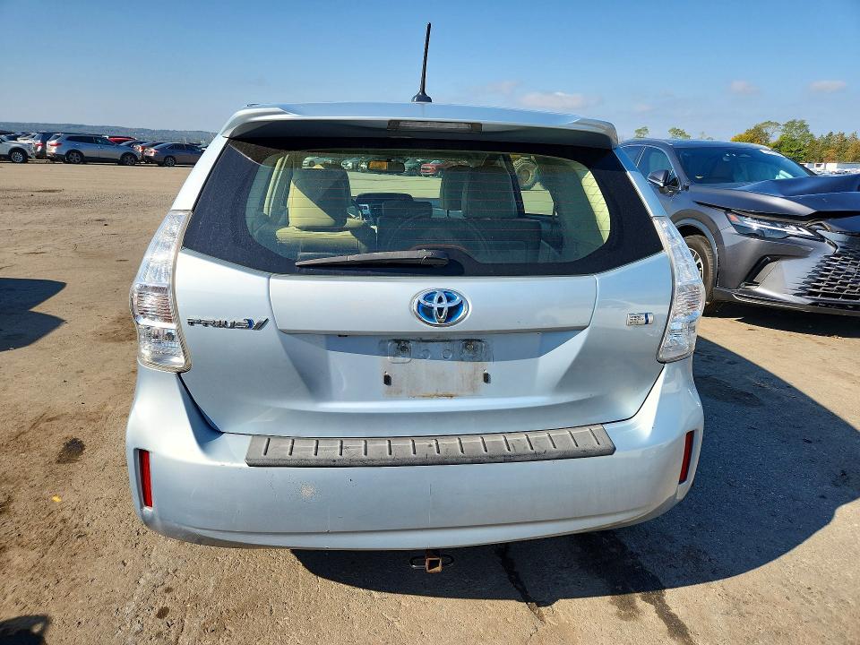 Снимка 6 от търг – 2013 TOYOTA PRIUS V с VIN JTDZN3EU0D3287236