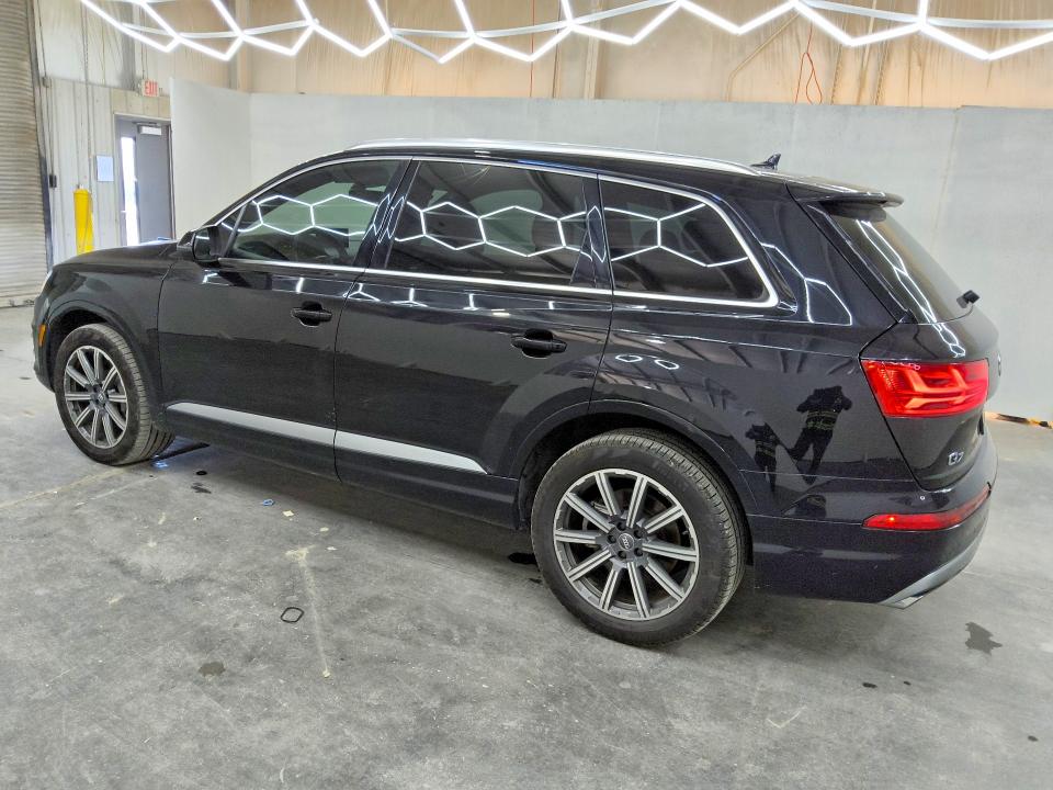 Фото 2 с аукциона – 2017 AUDI Q7 с VIN WA1LAAF71HD056354