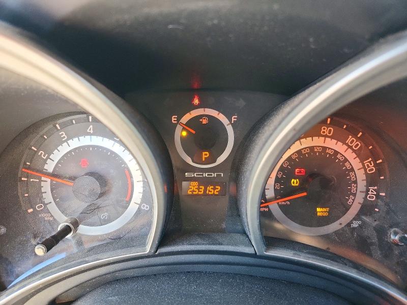 Снимка 9 от търг – 2011 SCION TC с VIN JTKJF5C7XB3008819
