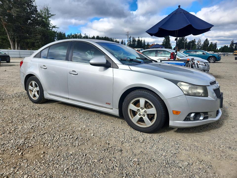 Снимка 4 от търг – 2014 CHEVROLET CRUZE с VIN 1G1PC5SB2E7412039