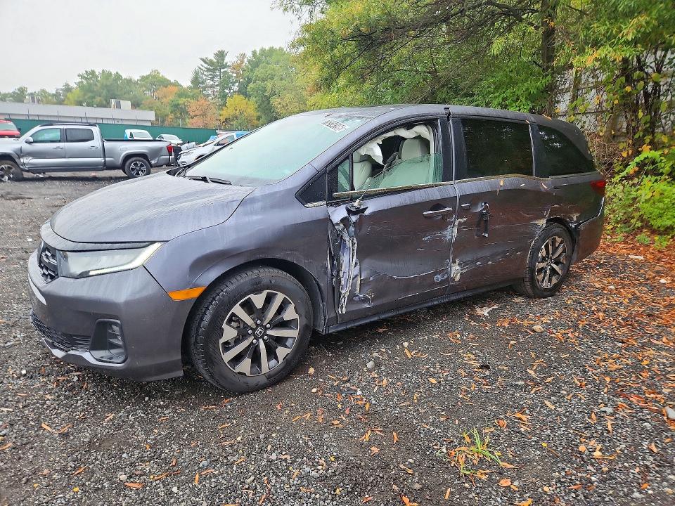 Photo 1 from auction – 2025 HONDA ODYSSEY with VIN 5FNRL6H68SB080064
