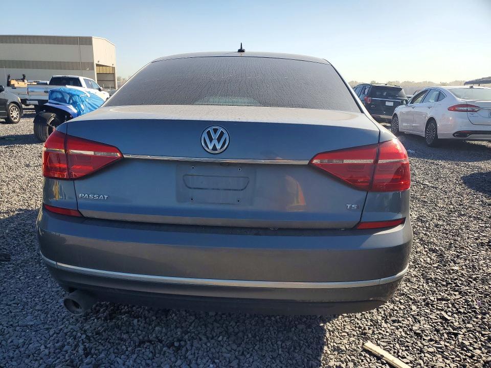 Снимка 6 от търг – 2016 VOLKSWAGEN PASSAT с VIN 1VWAS7A38GC061196
