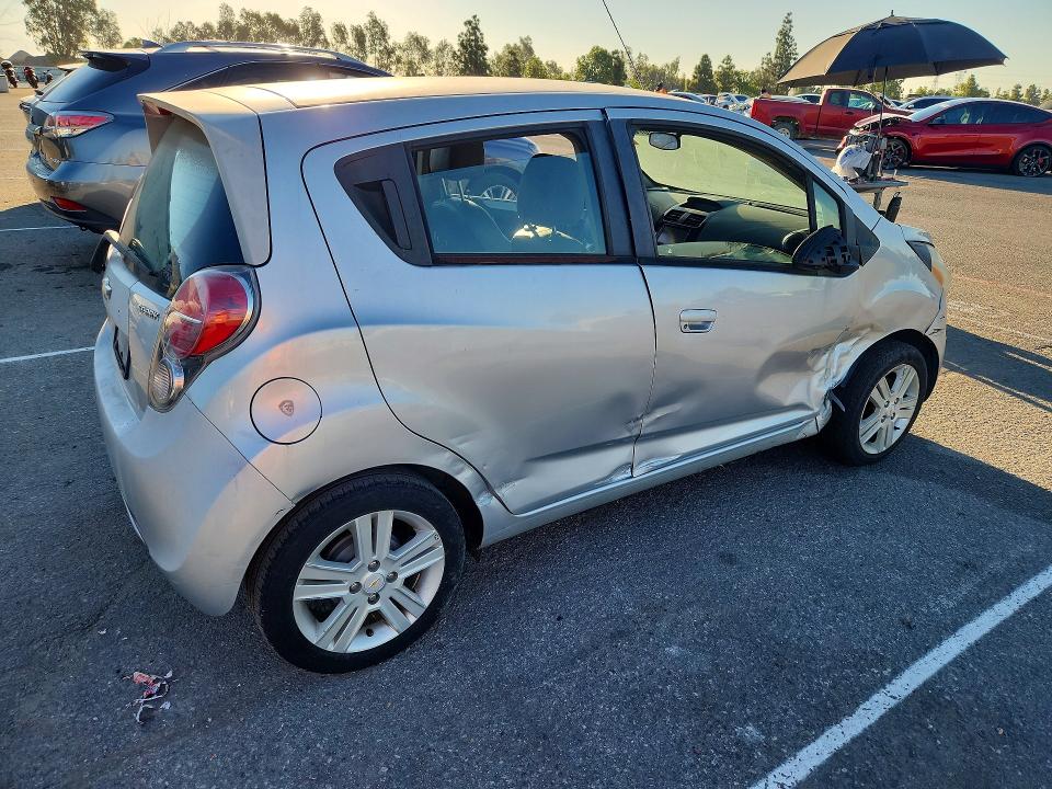 Снимка 3 от търг – 2014 CHEVROLET SPARK с VIN KL8CD6S9XEC534184