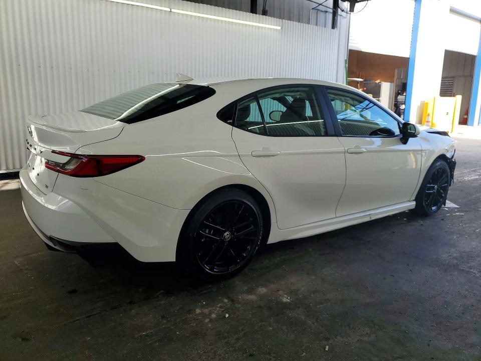 Снимка 3 от търг – 2025 TOYOTA CAMRY с VIN 4T1DAACK8SU165755