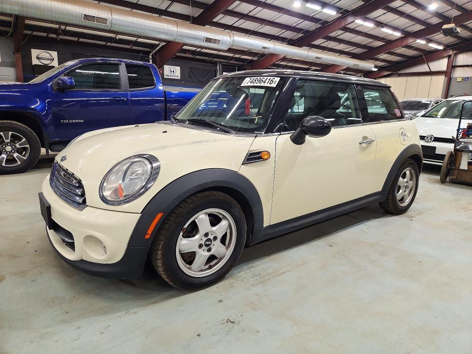 MINI COOPER 2011 with VIN WMWSU3C55BT098558 - Photo from auction