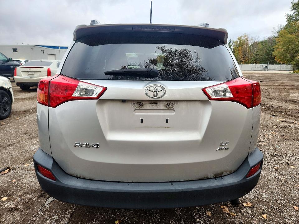 Снимка 6 от търг – 2014 TOYOTA RAV4 с VIN 2T3BFREV4EW170591