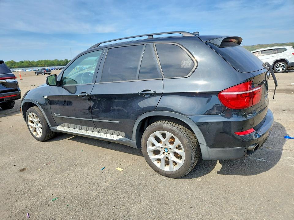 Foto 2 de la subasta – 2011 BMW X5 con VIN 5UXZV4C59BL415633